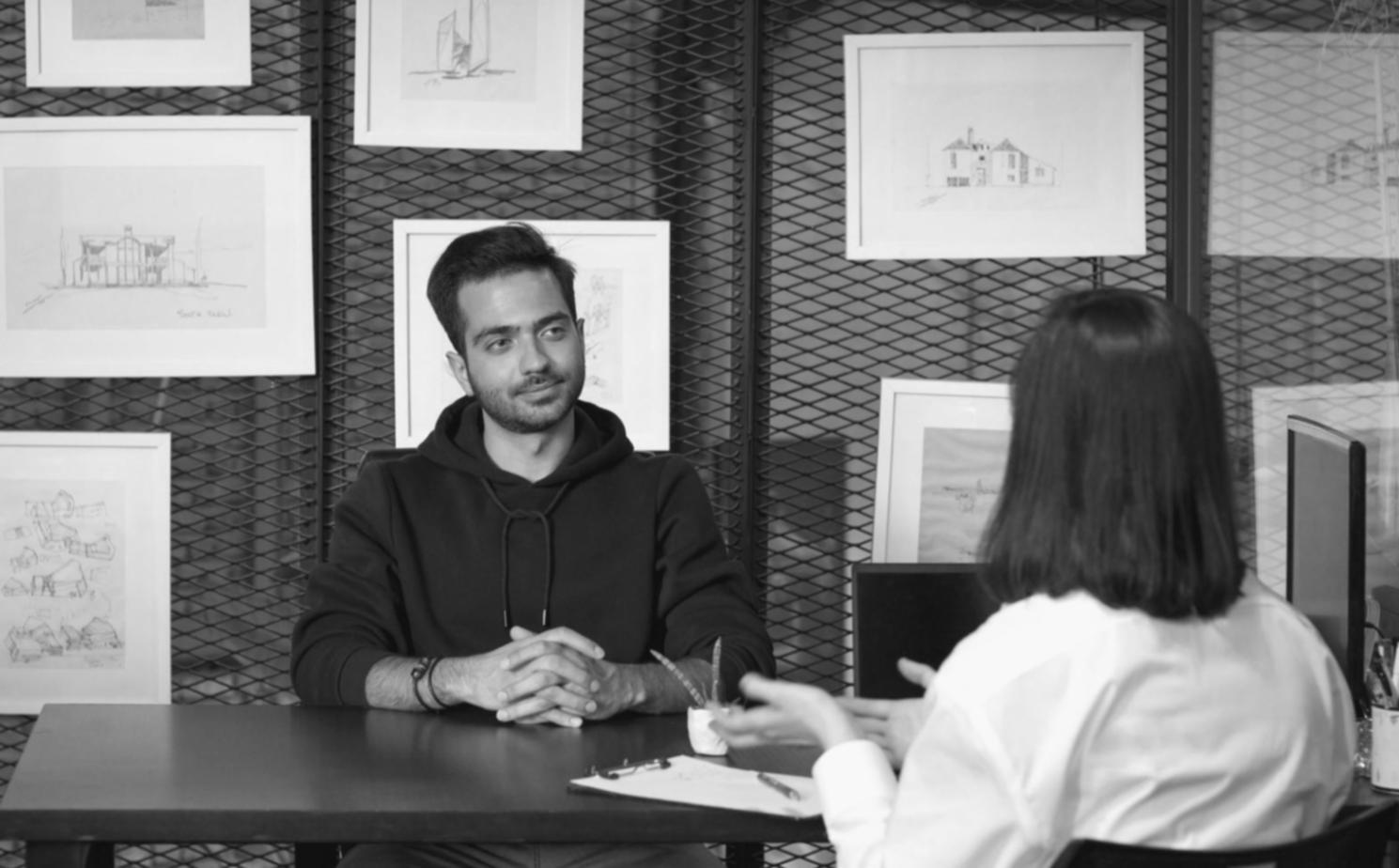 Ambiente di studio e apprendimento della teoria letteraria a Trieste